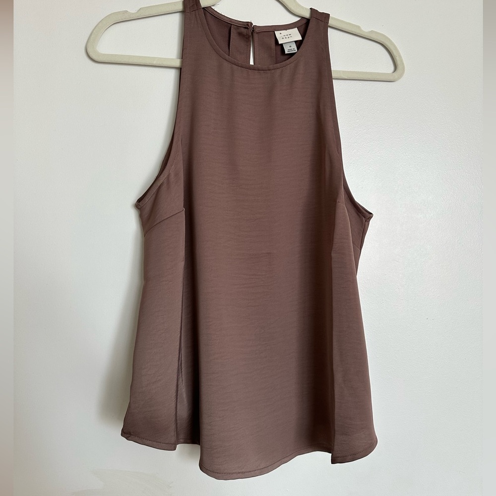 Brown tank size S never worn
